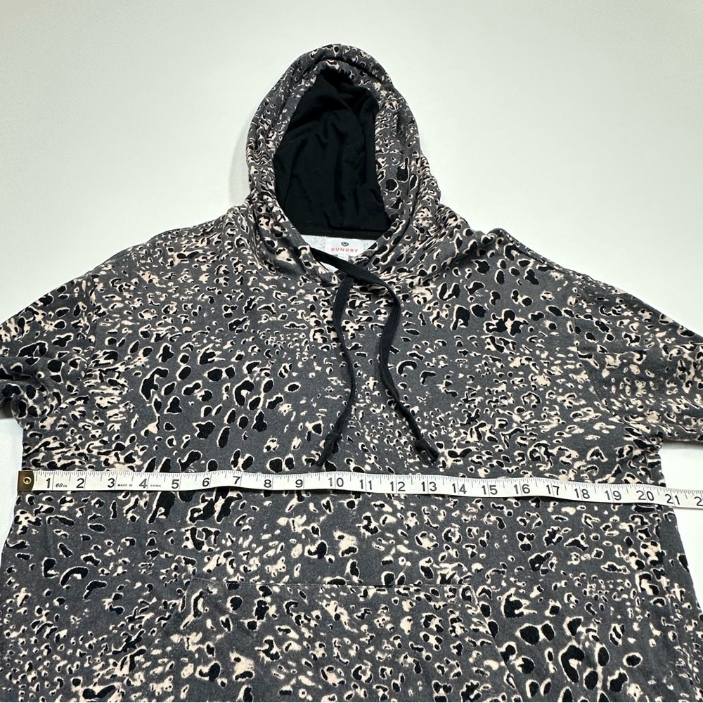 Sundry Leopard Animal Print Dark Gray Relaxed Fit Hoodie Sweatshirt Size 0/XS - Picture 7 of 8